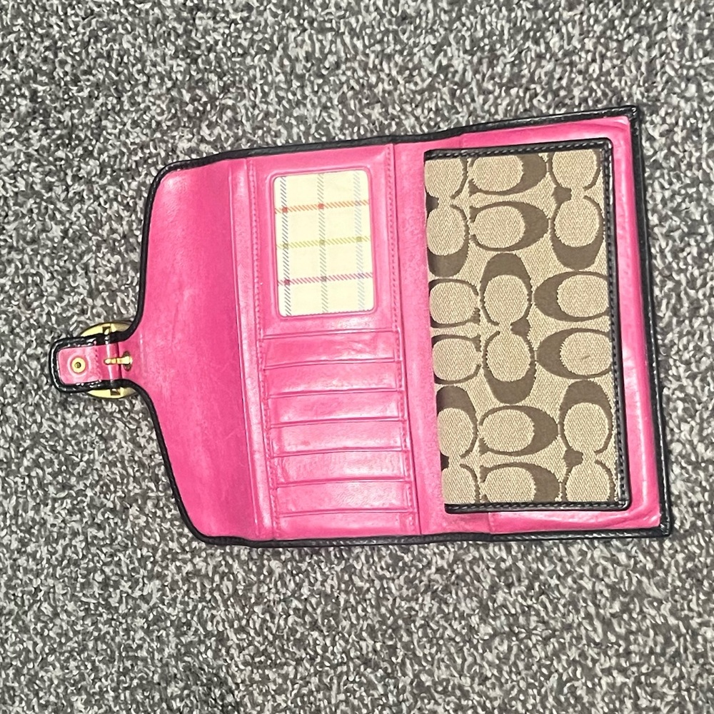Coach Wallet - Picture 5 of 6